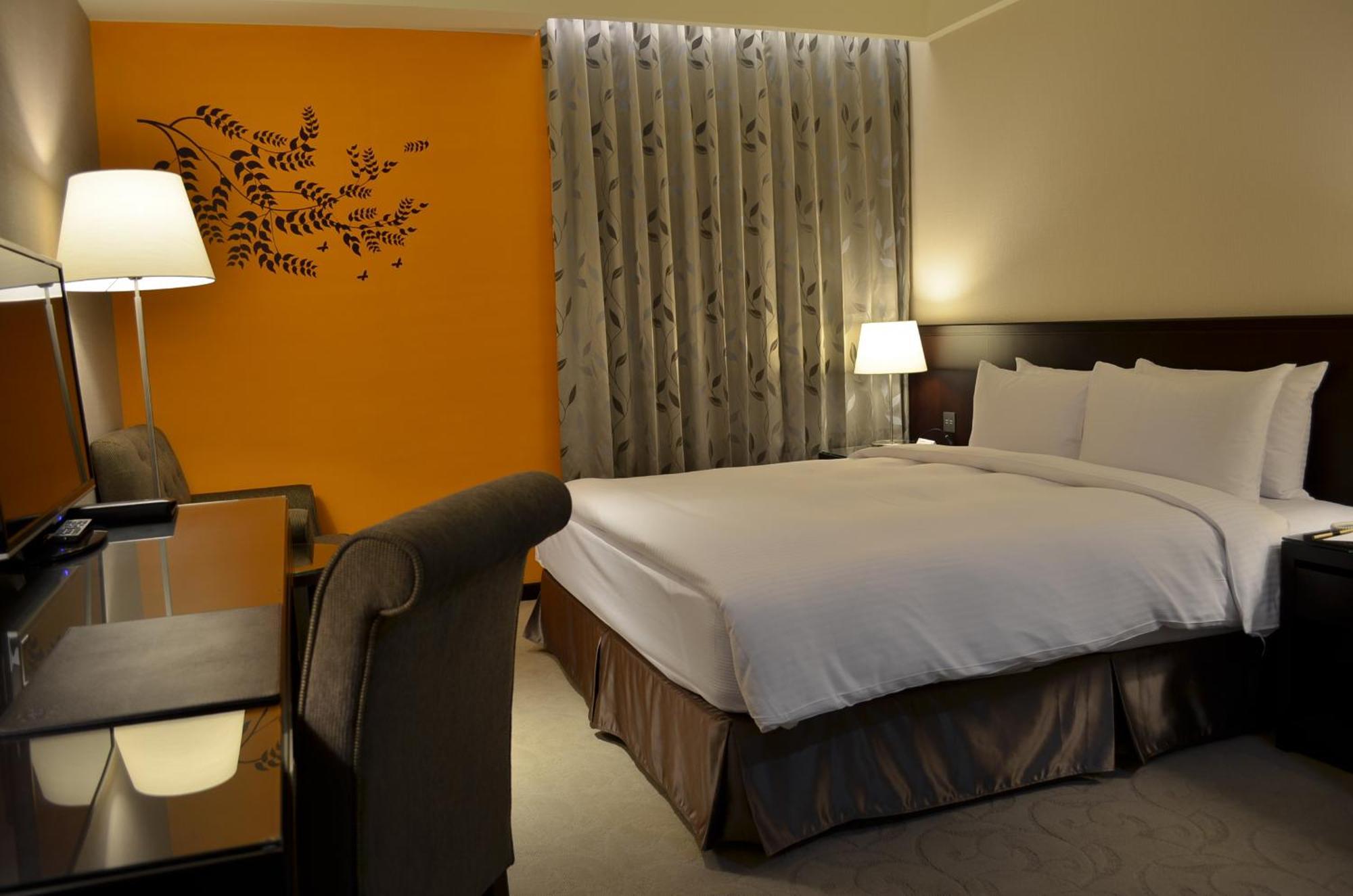 Lailai Hotel Taichung Exterior foto